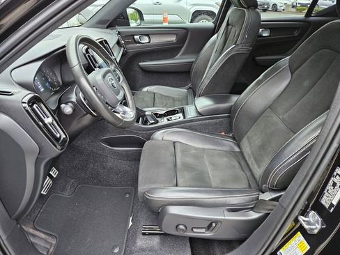 Used 2020 Volvo XC40 T5 R-Design w/ Protection Package AWD/4WD image 15