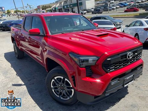 Used 2024 Toyota Tacoma TRD Sport w/ TRD Sport Upgrade Package AWD/4WD image 1
