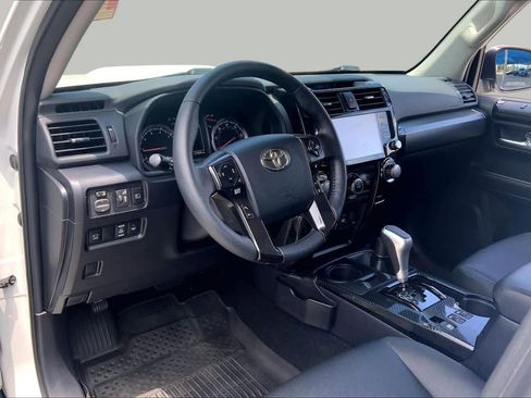 Used 2024 Toyota 4Runner TRD Off-Road Premium w/ Off Road Premium Plus Package AWD/4WD image 18