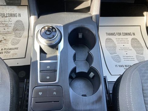 Certified 2022 Ford Escape SE image 11