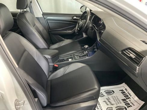 Used 2019 Volkswagen Jetta SEL FWD image 4