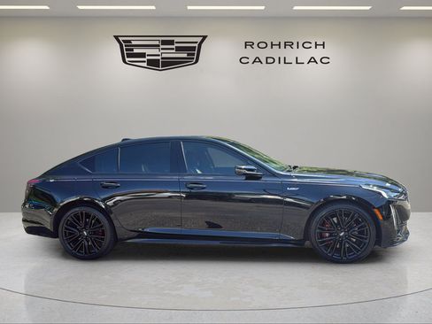 Certified 2022 Cadillac CT5 V w/ Premium Package AWD/4WD image 4