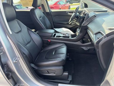 Used 2022 Ford Edge Titanium image 19