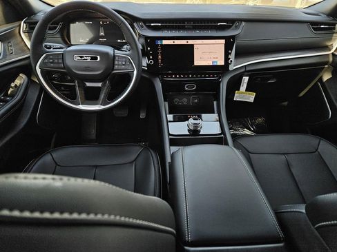 New 2026 Jeep Grand Cherokee Altitude RWD image 20