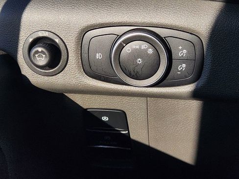 Used 2023 Ford Transit 350 XLT image 23