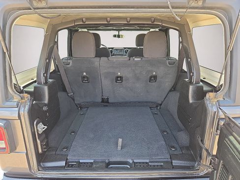 Used 2023 Jeep Wrangler Unlimited Sport AWD/4WD image 13