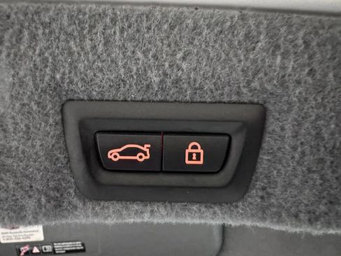 Used 2014 BMW 750Li xDrive 750Li xDrive Sedan 4D image 35