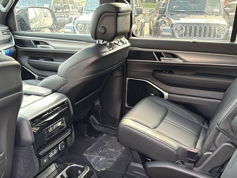 New 2026 Jeep Grand Wagoneer Limited AWD/4WD image 29