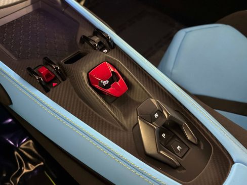 Used 2025 Lamborghini Revuelto AWD/4WD image 38