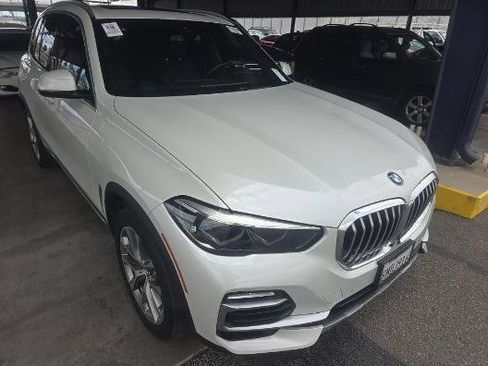 Used 2019 BMW X5 xDrive40i w/ Convenience Package AWD/4WD image 3