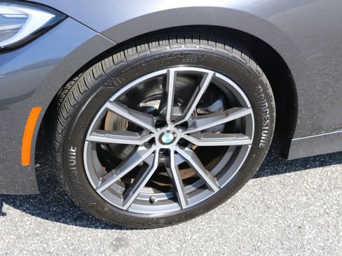 Used 2021 BMW 330i xDrive Sedan w/ Driving Assistance Package image 14