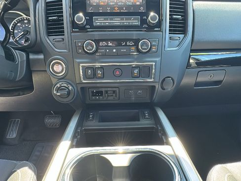 Used 2024 Nissan Titan SV w/ SV Convenience Package image 21