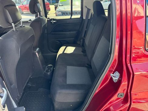 Used 2016 Jeep Patriot Latitude AWD/4WD image 21