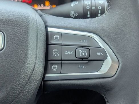 New 2026 Jeep Compass Limited w/ Sun, Sound & Navigation Group AWD/4WD image 13