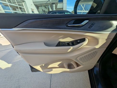 New 2025 Jeep Grand Cherokee L Limited image 42