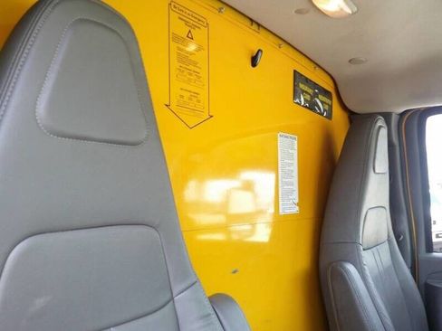 Used 2021 GMC Savana 3500 Extended w/ Power Convenience Package image 18