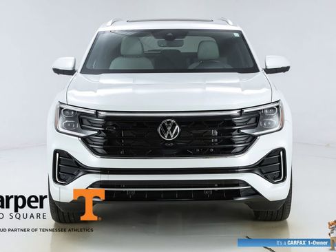 Used 2025 Volkswagen Atlas Cross Sport SEL Premium R-Line AWD/4WD image 55