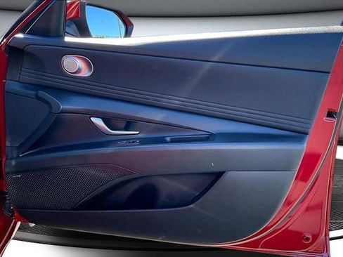 Used 2023 Hyundai Elantra Limited w/ Cargo Package image 27