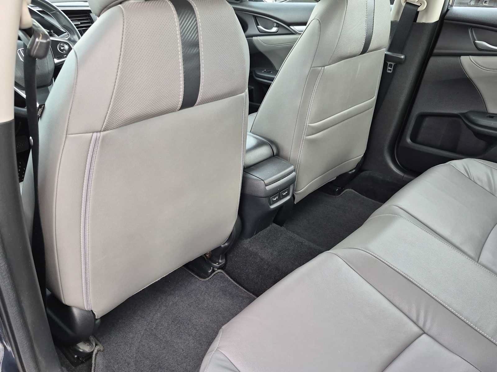Used 2016 Honda Civic Touring image 18