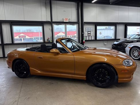 Used 2000 MAZDA MX-5 Miata image 17