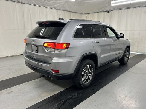 Used 2021 Jeep Grand Cherokee Limited AWD/4WD image 2