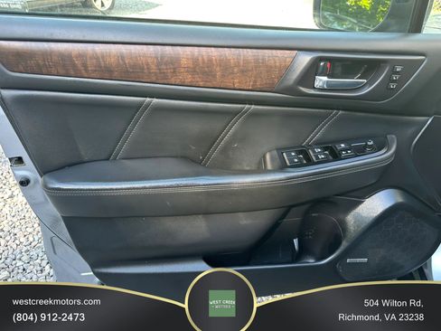 Used 2018 Subaru Outback 2.5i Limited AWD/4WD image 18