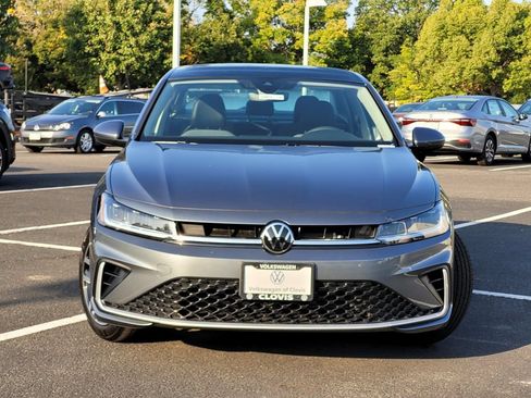 New 2026 Volkswagen Jetta SE FWD image 2