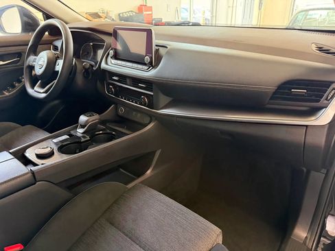 Used 2023 Nissan Rogue SV AWD/4WD image 18