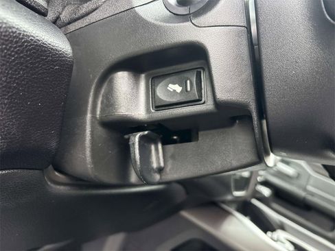 Used 2022 RAM 2500 Big Horn w/ Level 1 Equipment Group image 16