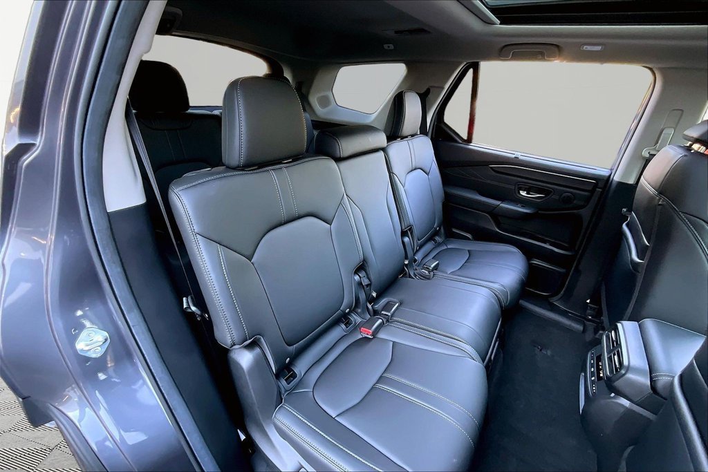 Certified 2026 Honda Pilot Touring image 17