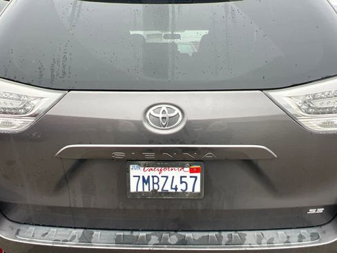 Used 2015 Toyota Sienna SE image 15