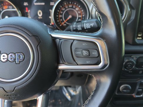 Certified 2022 Jeep Wrangler Unlimited Sahara AWD/4WD image 14