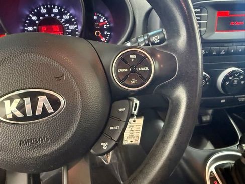 Used 2015 Kia Soul + FWD image 15