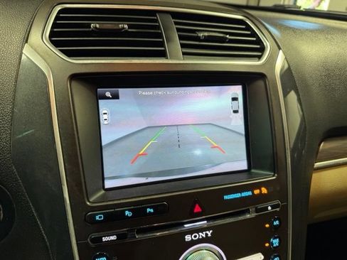 Used 2016 Ford Explorer Limited w/ Equipment Group 301A AWD/4WD image 20