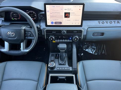 Used 2024 Toyota Tacoma Trailhunter image 16