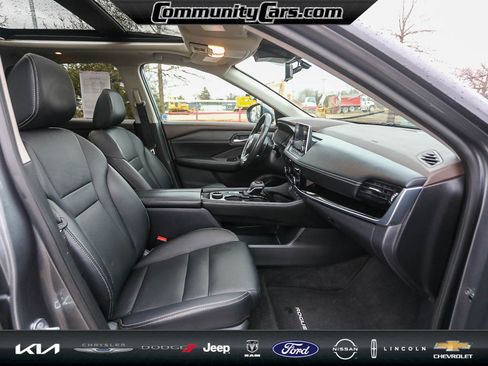 Used 2023 Nissan Rogue SL image 21