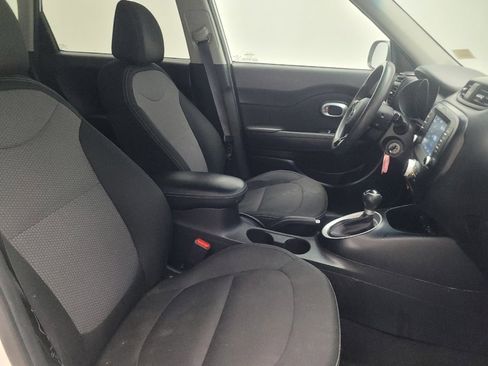 Used 2019 Kia Soul + image 21
