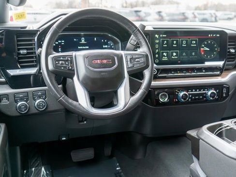 Used 2022 GMC Sierra 1500 Elevation image 13