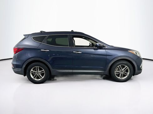 Used 2017 Hyundai Santa Fe Sport FWD image 4