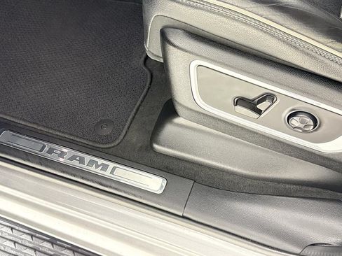 Used 2021 RAM 1500 Laramie RWD image 18