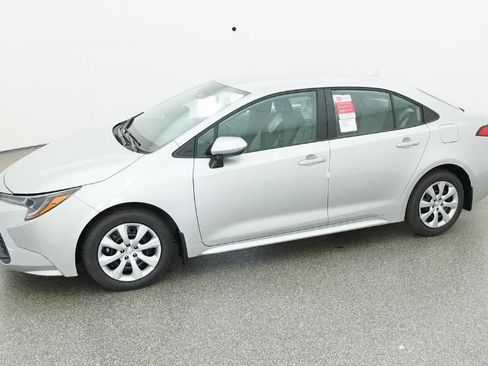 New 2026 Toyota Corolla LE image 2