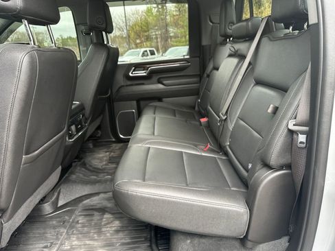 Used 2024 GMC Sierra 2500 SLT w/ SLT Premium Package AWD/4WD image 13