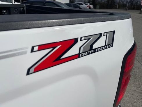 Used 2018 Chevrolet Silverado 1500 LT w/ All Star Edition image 18