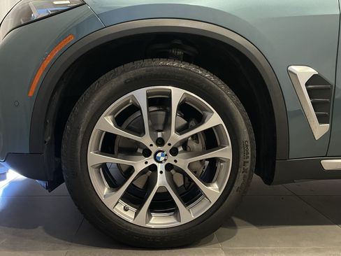 Certified 2024 BMW X5 xDrive40i w/ Premium Package AWD/4WD image 7