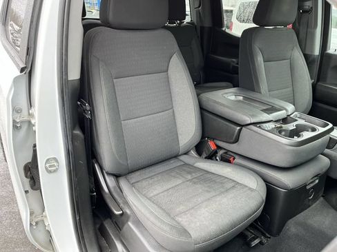 Used 2022 Chevrolet Silverado 1500 Custom AWD/4WD image 26