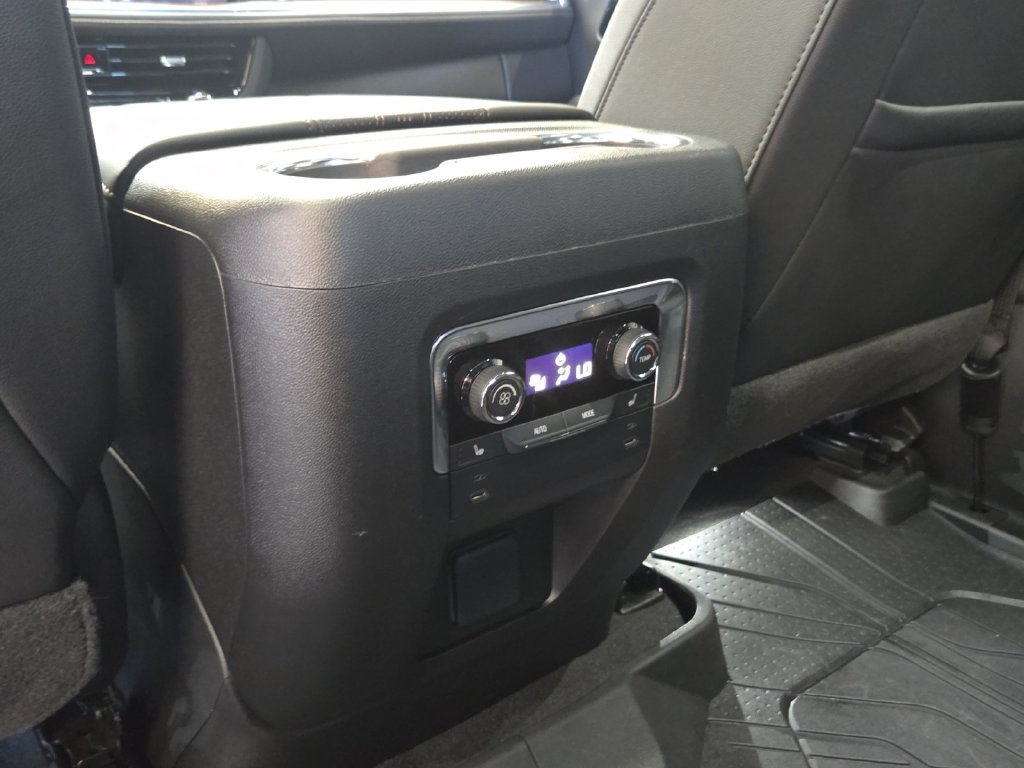 Certified 2026 Chevrolet Tahoe High Country w/ Sun And Tow Package AWD/4WD image 34