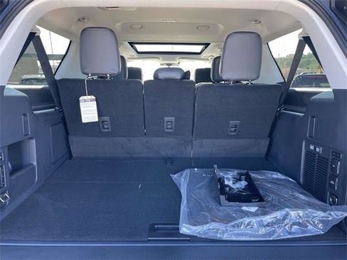 New 2025 Ford Expedition Max Platinum w/ Driver's Package image 5