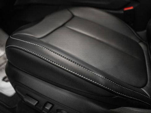 New 2025 Jeep Grand Cherokee L Limited w/ Luxury Tech Group II image 37