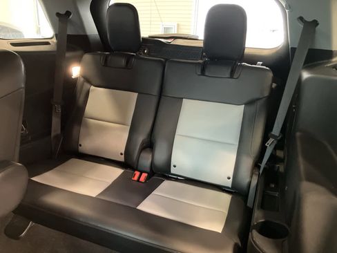 Used 2022 Ford Explorer XLT w/ Equipment Group 202A image 26