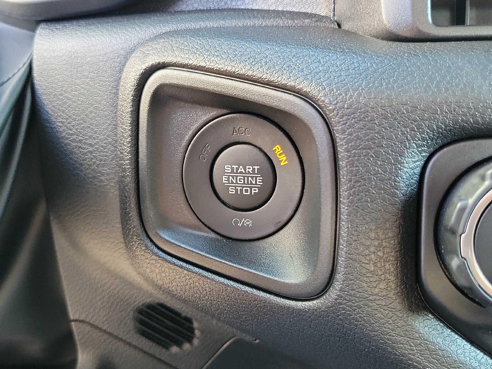 New 2026 Jeep Gladiator Mojave AWD/4WD image 11